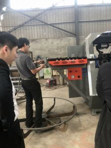 Visita al cliente de fábrica